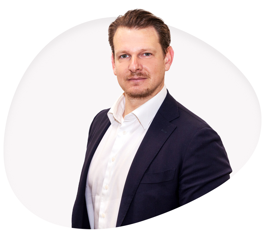 Headshot Laurent Scherer